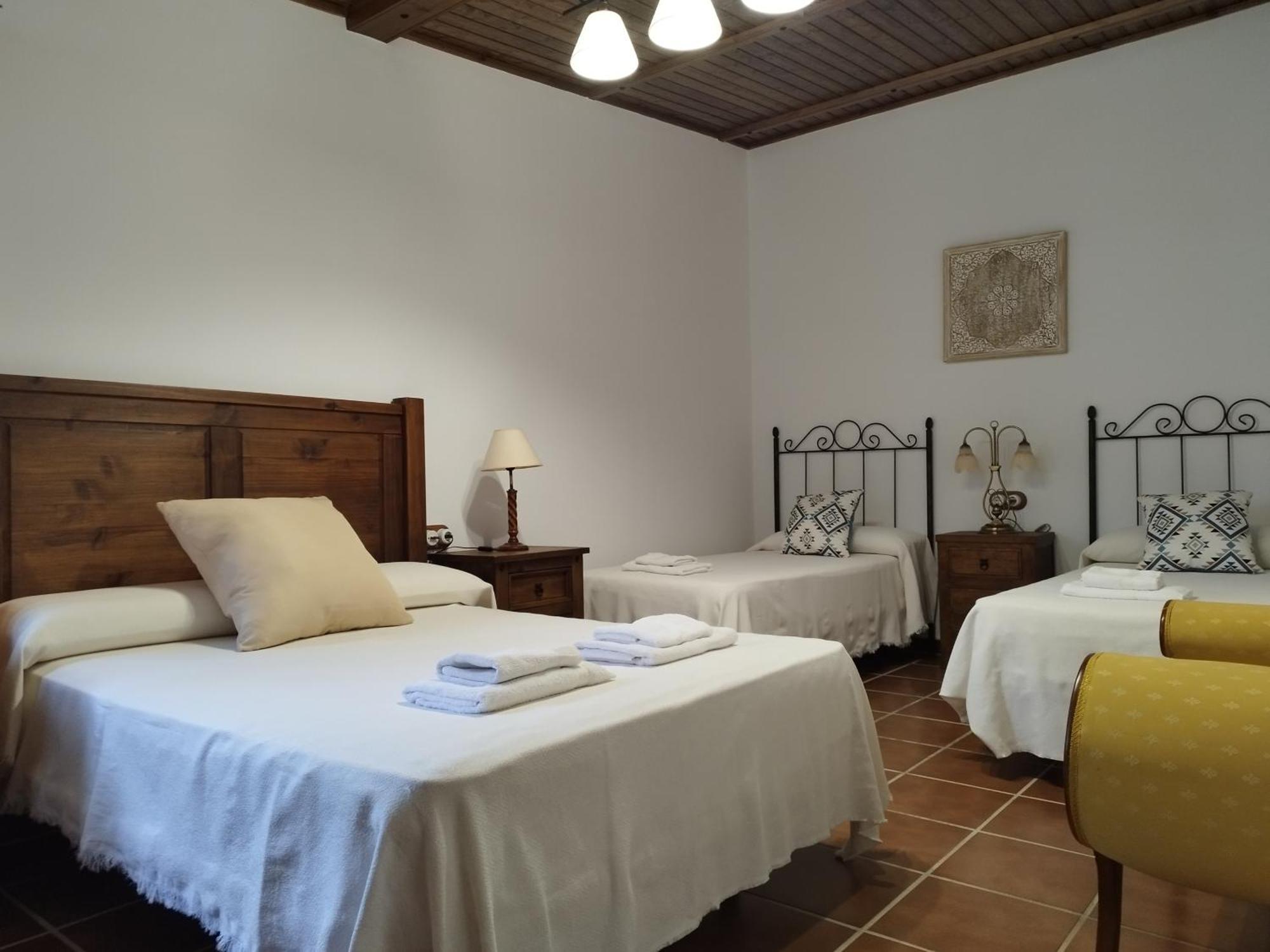 Vivienda Rural Los Madronos Malcocinado  Bagian luar foto